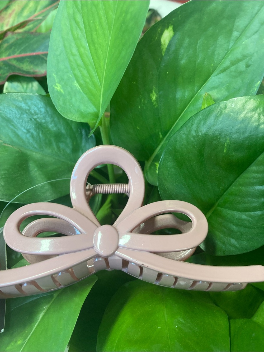 Elegant Bow Hair Claw Clip in Dusty Pink